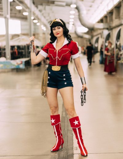 Susie Creates dressed as Bombshell Wonder Woman